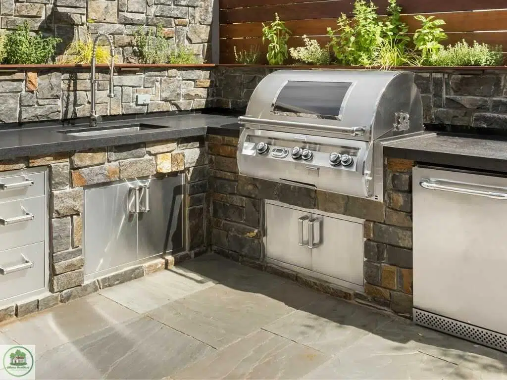 Outdoor kitchen installation